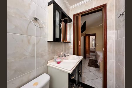 Apartamento à venda com 64m², 2 quartos e 2 vagasBanheiro da suíte