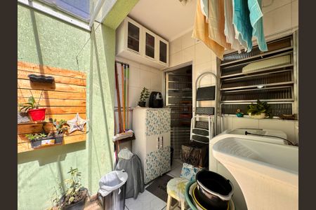 Apartamento à venda com 64m², 2 quartos e 2 vagasLavanderia 