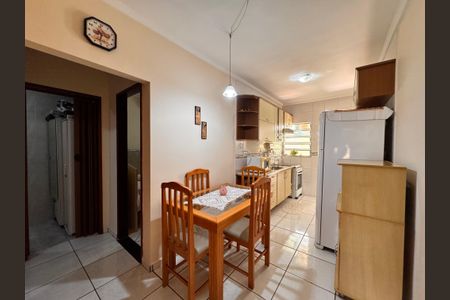 Apartamento à venda com 64m², 2 quartos e 2 vagasCozinha