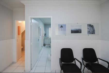 Casa à venda com 133m², 1 quarto e 2 vagas Casa à venda com 133m², 1 quarto e 2 vagasSala