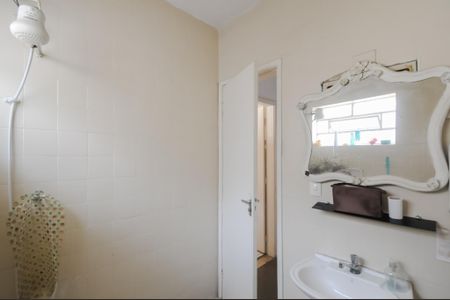 Casa à venda com 133m², 1 quarto e 2 vagas Casa à venda com 133m², 1 quarto e 2 vagasBanheiro Social