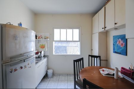 Casa à venda com 133m², 1 quarto e 2 vagas Casa à venda com 133m², 1 quarto e 2 vagasCozinha