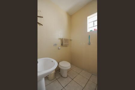 Casa à venda com 133m², 1 quarto e 2 vagas Casa à venda com 133m², 1 quarto e 2 vagasBanheiro Social