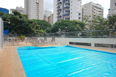 Apartamento à venda com 99m², 3 quartos e 3 vagasÁrea comum - Piscina