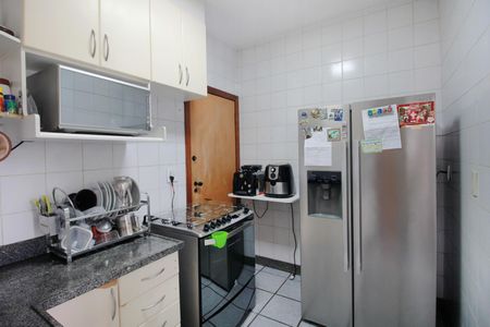 Apartamento à venda com 99m², 3 quartos e 3 vagasCozinha