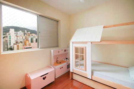 Apartamento à venda com 99m², 3 quartos e 3 vagasQuarto 2