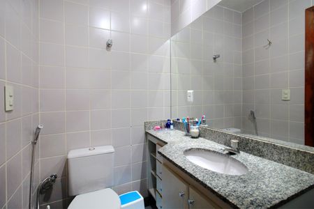 Apartamento à venda com 99m², 3 quartos e 3 vagasBanheiro da Suíte