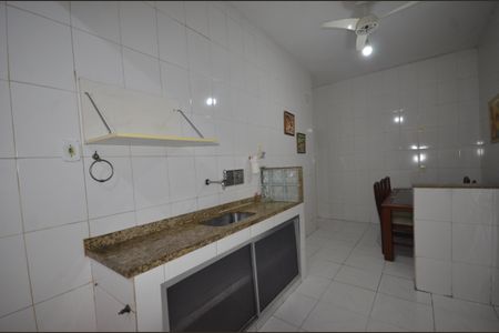 Casa para alugar com 70m², 2 quartos e 1 vagaCozinha