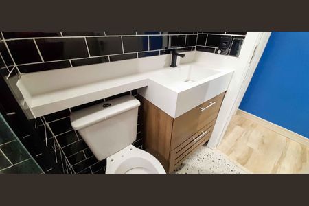Apartamento para alugar com 51m², 2 quartos e 1 vaga Apartamento para alugar com 51m², 2 quartos e 1 vagaBanheiro