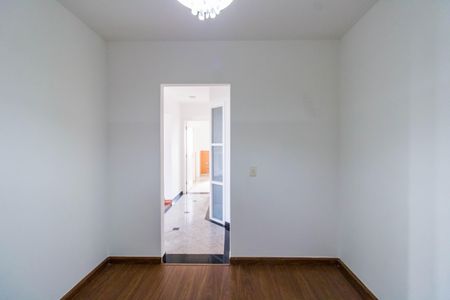 Apartamento para alugar com 245m², 4 quartos e 4 vagas Apartamento para alugar com 245m², 4 quartos e 4 vagasQuarto