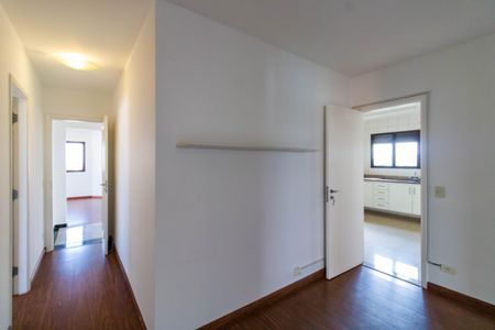 Apartamento para alugar com 245m², 4 quartos e 4 vagas Apartamento para alugar com 245m², 4 quartos e 4 vagasHall