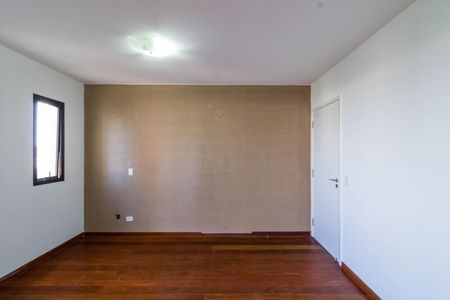 Apartamento para alugar com 245m², 4 quartos e 4 vagas Apartamento para alugar com 245m², 4 quartos e 4 vagasHall