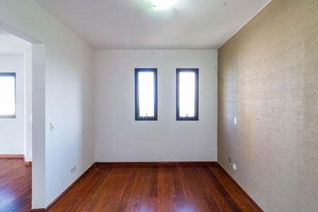 Apartamento para alugar com 245m², 4 quartos e 4 vagas Apartamento para alugar com 245m², 4 quartos e 4 vagasHall