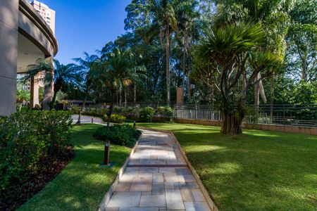 Apartamento para alugar com 245m², 4 quartos e 4 vagas Apartamento para alugar com 245m², 4 quartos e 4 vagasÁrea comum