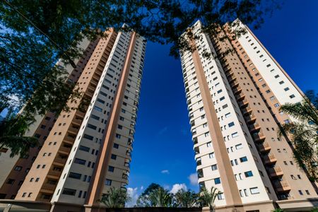 Apartamento para alugar com 245m², 4 quartos e 4 vagas Apartamento para alugar com 245m², 4 quartos e 4 vagasFachada