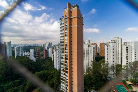 Apartamento para alugar com 245m², 4 quartos e 4 vagas Apartamento para alugar com 245m², 4 quartos e 4 vagasVista