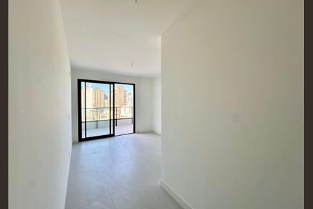 Apartamento à venda com 159m², 4 quartos e 1 vagaQuarto 3 - Suite