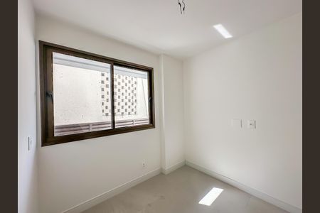 Apartamento à venda com 167m², 3 quartos e 1 vaga Apartamento à venda com 167m², 3 quartos e 1 vagaQuarto 1
