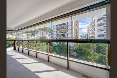 Apartamento à venda com 167m², 3 quartos e 1 vagaVaranda