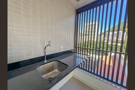 Apartamento à venda com 167m², 3 quartos e 1 vagaÁrea de Serviço