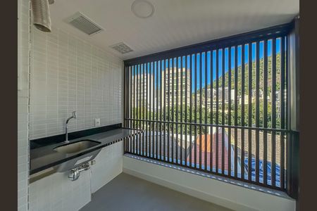 Apartamento à venda com 167m², 3 quartos e 1 vagaÁrea de Serviço