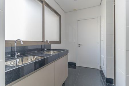 Apartamento à venda com 142m², 4 quartos e 3 vagas Apartamento à venda com 142m², 4 quartos e 3 vagasCozinha