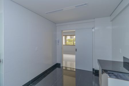 Apartamento à venda com 142m², 4 quartos e 3 vagas Apartamento à venda com 142m², 4 quartos e 3 vagasCozinha