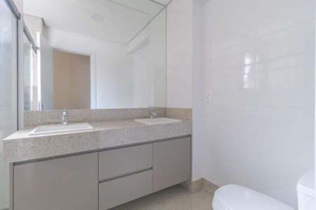 Apartamento à venda com 142m², 4 quartos e 3 vagas Apartamento à venda com 142m², 4 quartos e 3 vagasBanheiro