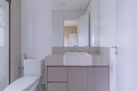 Apartamento à venda com 142m², 4 quartos e 3 vagas Apartamento à venda com 142m², 4 quartos e 3 vagasBanheiro