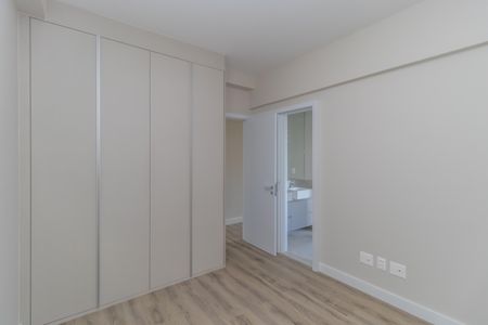 Apartamento à venda com 142m², 4 quartos e 3 vagas Apartamento à venda com 142m², 4 quartos e 3 vagasQuarto 3