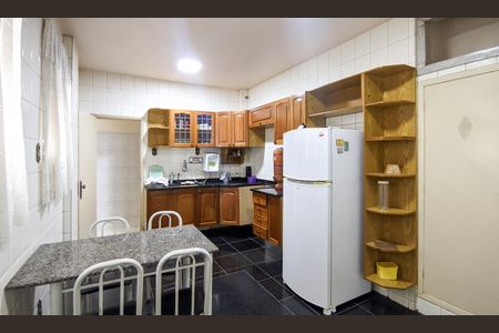 Apartamento à venda com 180m², 4 quartos e 1 vagaCozinha