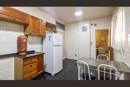 Apartamento à venda com 180m², 4 quartos e 1 vagaCozinha