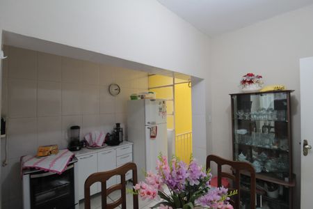 Casa à venda com 180m², 3 quartos e 2 vagasCozinha