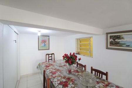 Casa à venda com 180m², 3 quartos e 2 vagasCasa 2 | Sala e Copa