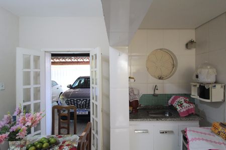 Casa à venda com 180m², 3 quartos e 2 vagasCozinha