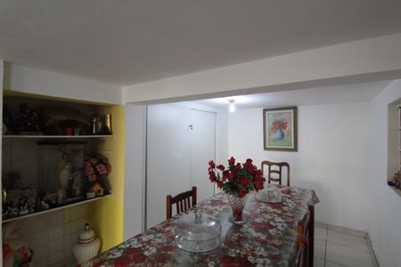 Casa à venda com 180m², 3 quartos e 2 vagasCasa 2 | Sala e Copa