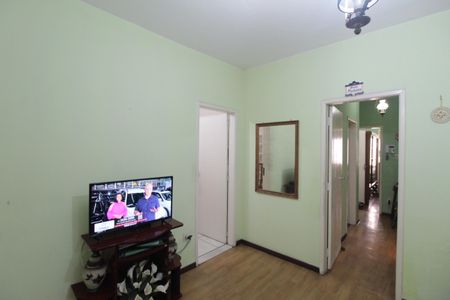 Casa à venda com 180m², 3 quartos e 2 vagasSala