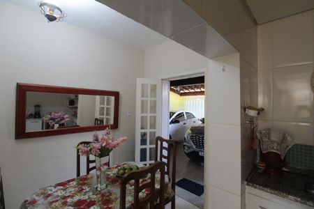 Casa à venda com 180m², 3 quartos e 2 vagasCozinha
