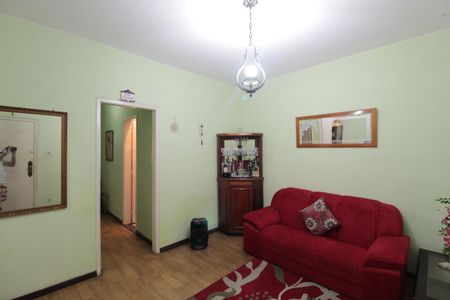 Casa à venda com 180m², 3 quartos e 2 vagasSala