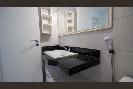 Casa de condomínio para alugar com 270m², 5 quartos e 3 vagas Casa de condomínio para alugar com 270m², 5 quartos e 3 vagasBanheiro da Suíte 4