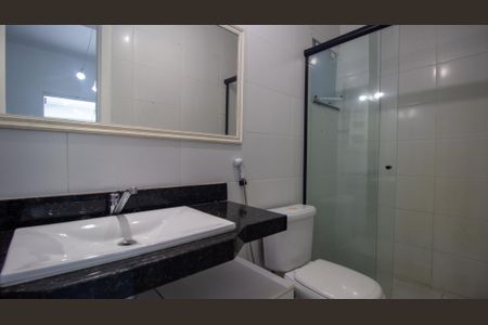 Casa de condomínio para alugar com 270m², 5 quartos e 3 vagas Casa de condomínio para alugar com 270m², 5 quartos e 3 vagasBanheiro da Suíte 4