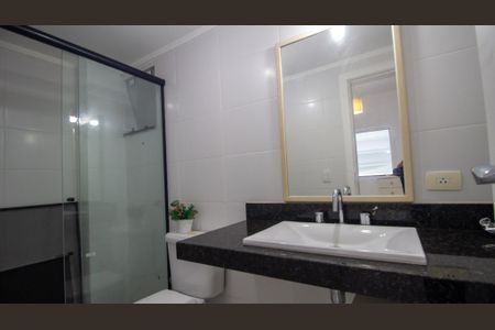 Casa de condomínio para alugar com 270m², 5 quartos e 3 vagas Casa de condomínio para alugar com 270m², 5 quartos e 3 vagasBanheiro da Suíte 2