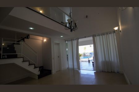 Casa de condomínio para alugar com 270m², 5 quartos e 3 vagas Casa de condomínio para alugar com 270m², 5 quartos e 3 vagasSala