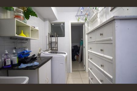 Casa de condomínio para alugar com 270m², 5 quartos e 3 vagas Casa de condomínio para alugar com 270m², 5 quartos e 3 vagasCozinha e Área de Serviço