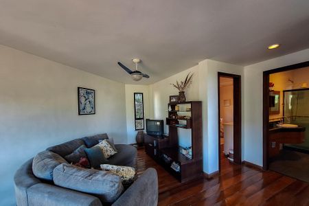 Casa de condomínio à venda com 180m², 4 quartos e 2 vagasSala 3