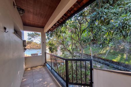 Casa de condomínio à venda com 180m², 4 quartos e 2 vagasSuíte 2