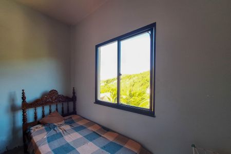 Casa de condomínio à venda com 180m², 4 quartos e 2 vagasQuarto de Serviço