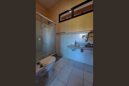 Casa de condomínio à venda com 180m², 4 quartos e 2 vagasBanheiro da Suíte 2