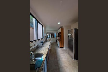 Casa de condomínio à venda com 180m², 4 quartos e 2 vagasCozinha