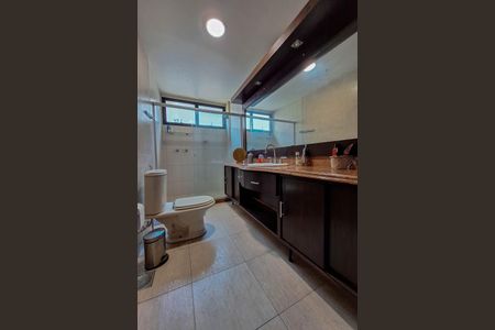 Casa de condomínio à venda com 180m², 4 quartos e 2 vagasBanheiro da Suíte 1